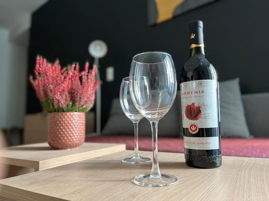 Smart Apartment Ogrodowa Varsó Kültér fotó
